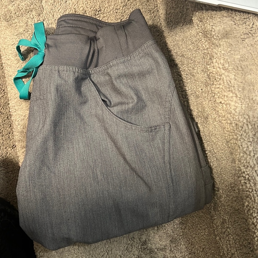 FIGS Kade Cargo Scrub Pants XS TALL